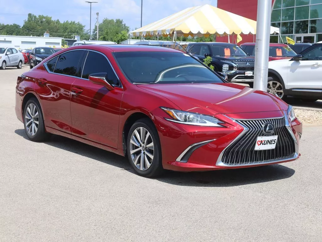 Used 2020 Lexus ES 350 with VIN 58ADZ1B10LU065158 for sale in Madison, WI