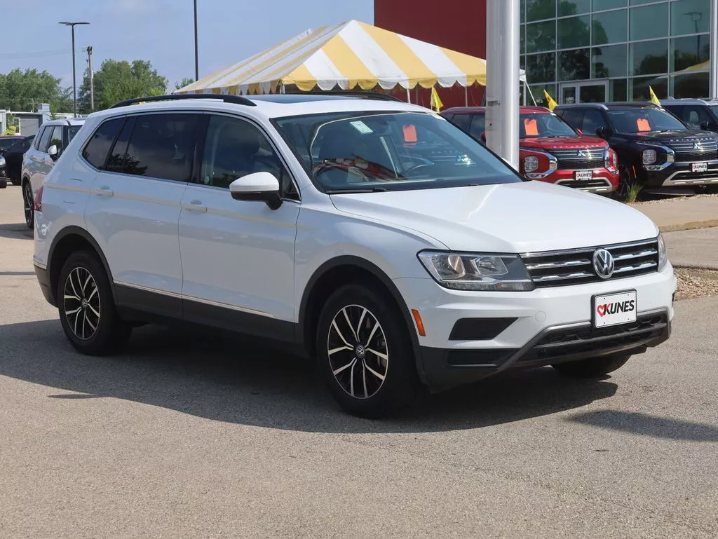 Used 2021 Volkswagen Tiguan SE with VIN 3VV2B7AX4MM121741 for sale in Madison, WI