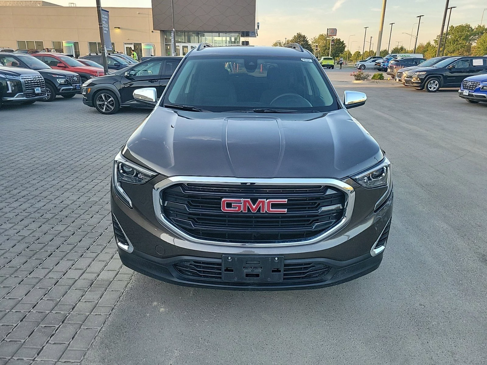 Used 2020 GMC Terrain SLE with VIN 3GKALTEV5LL127436 for sale in Matteson, IL