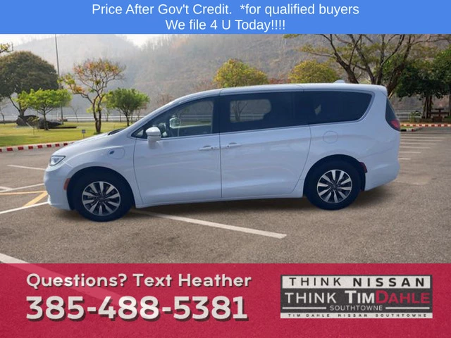 Used 2022 Chrysler Pacifica Hybrid Touring L with VIN 2C4RC1L72NR167082 for sale in South Jordan, UT