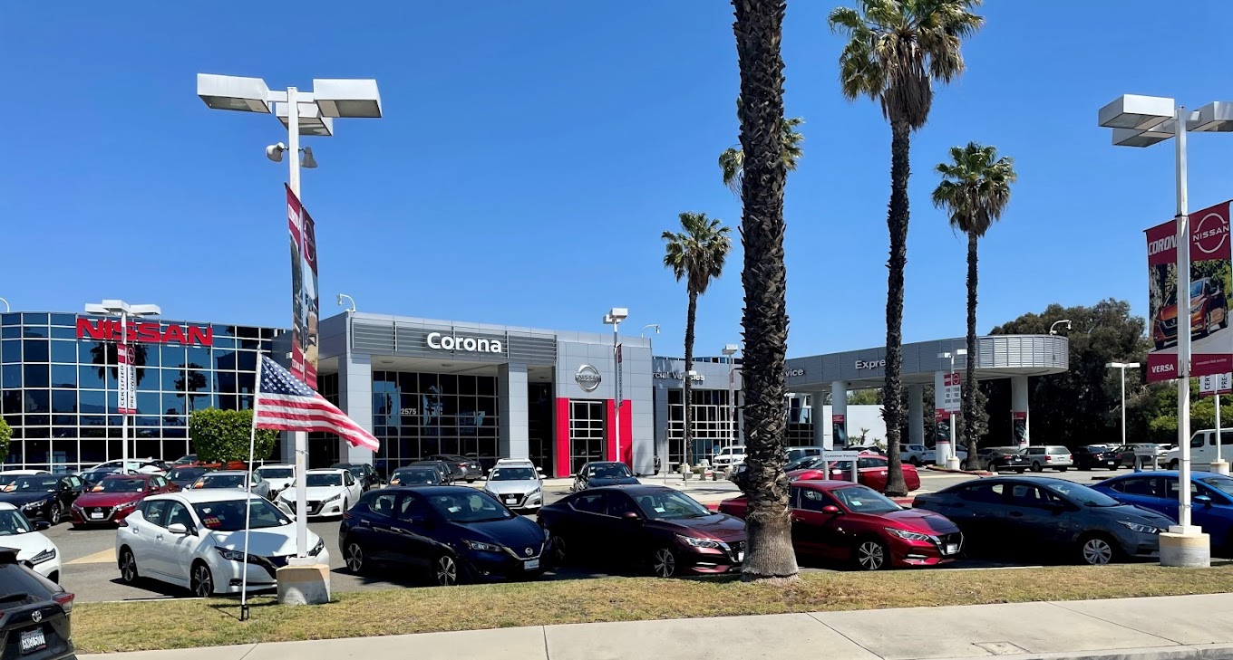 Corona Nissan-exterior