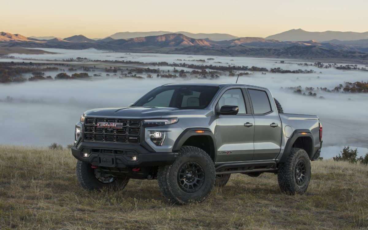 2024 GMC Canyon AT4X AEV Edition Exterior Driver Side Front Profile