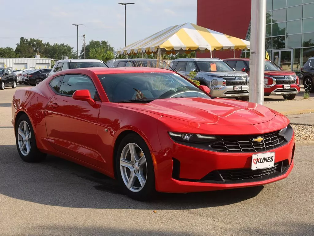 Used 2022 Chevrolet Camaro 1LT with VIN 1G1FB1RX9N0120406 for sale in Madison, WI