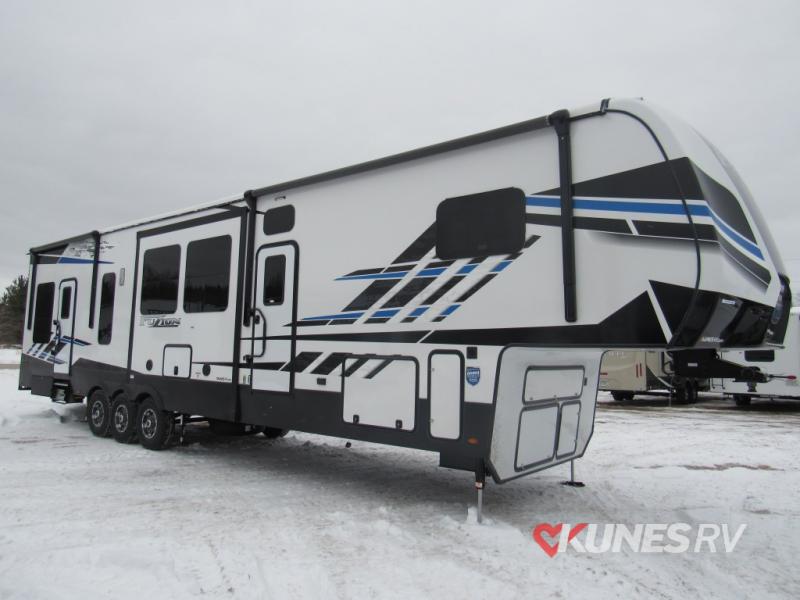 Keystone Fuzion Toy Hauler Fifth Wheel