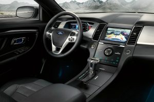 driver dash and infotainment system of the 2018 Ford Taurus