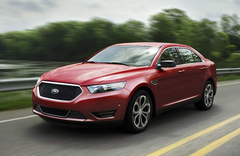 2017 Ford Taurus front side exterior