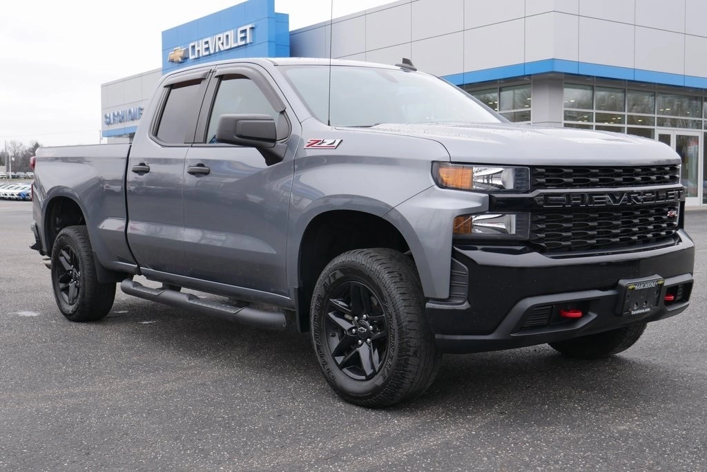 Used 2019 Chevrolet Silverado 1500 Custom with VIN 1GCRYCEH6KZ416455 for sale in Atwater, OH