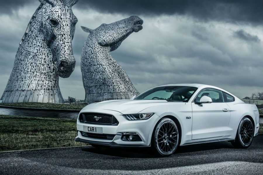 Ford Mustang in Scotland_o