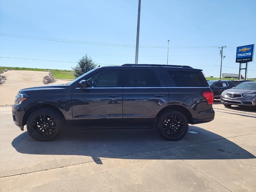 Used 2022 Ford Expedition XLT with VIN 1FMJU1HT5NEA03821 for sale in Pauls Valley, OK