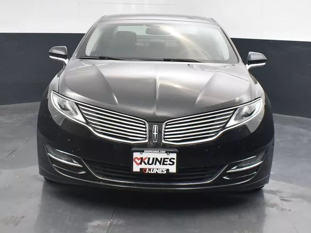 Used 2015 Lincoln MKZ Base with VIN 3LN6L2GK9FR604123 for sale in Sycamore, IL