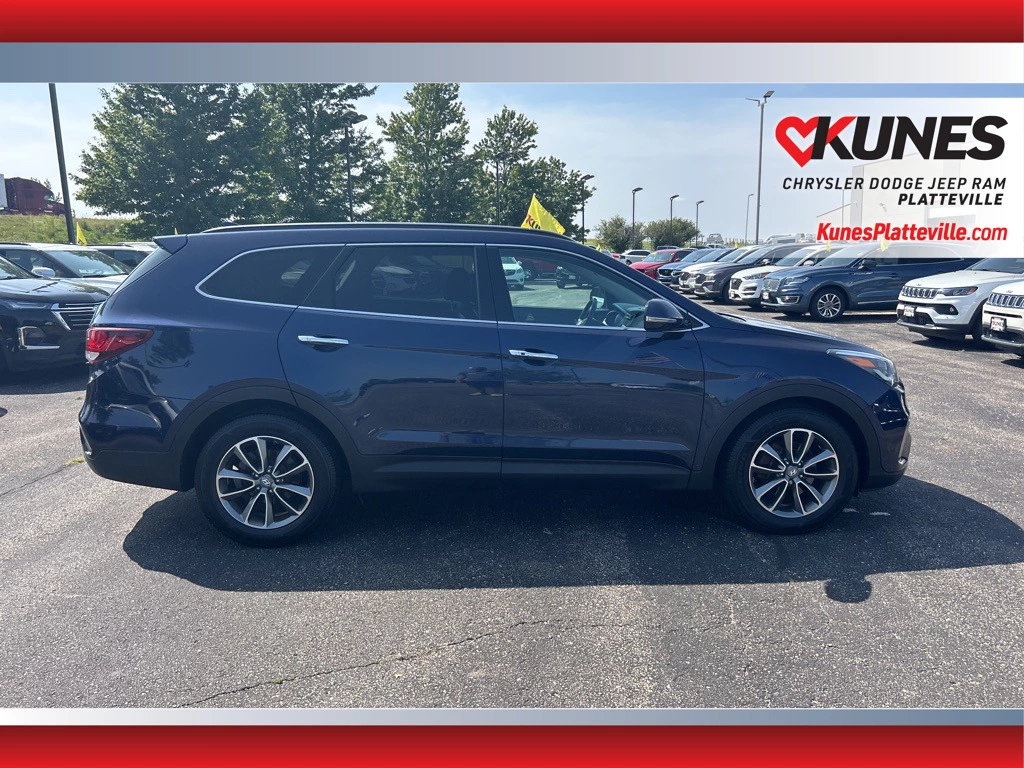 Used 2017 Hyundai Santa Fe SE with VIN KM8SNDHF0HU171907 for sale in Platteville, WI