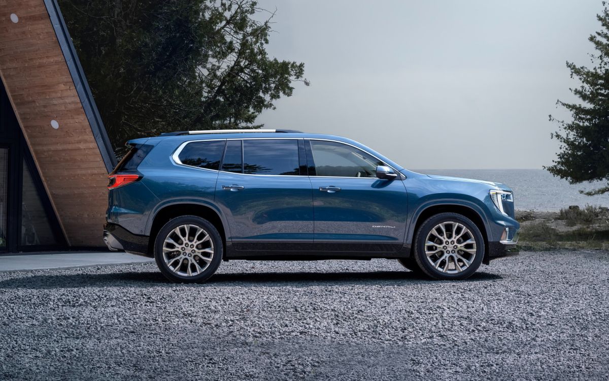 2024 GMC Acadia Exterior Passenger Side Profile