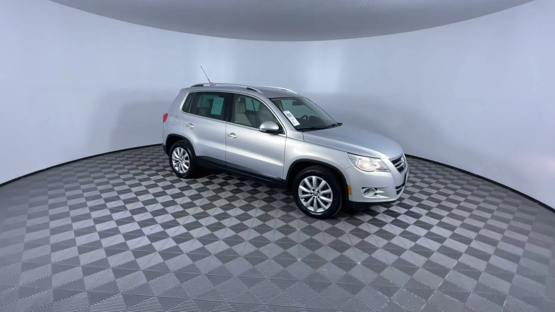 Used 2011 Volkswagen Tiguan SE with VIN WVGAV7AX4BW555975 for sale in Littleton, CO