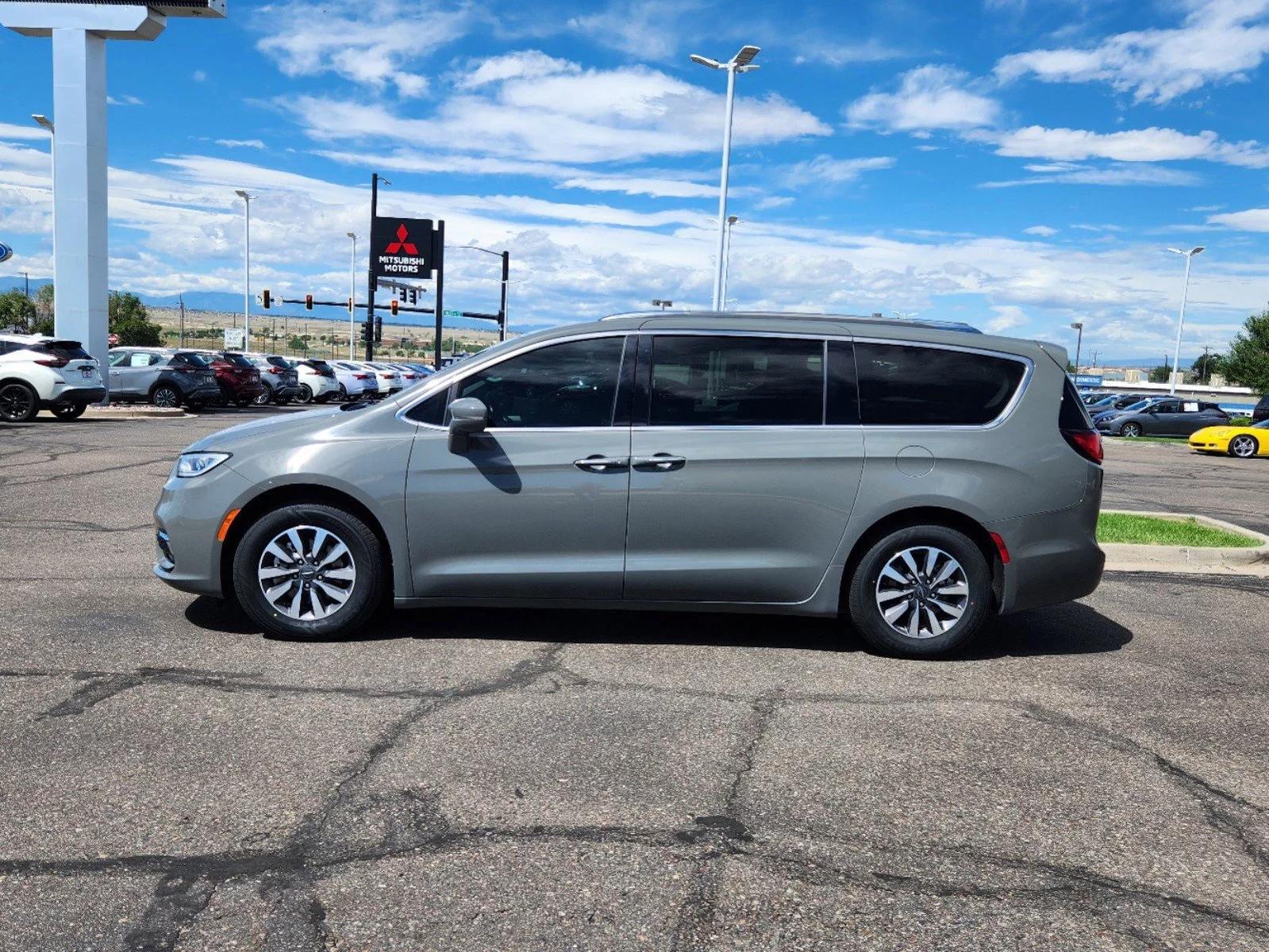 Used 2021 Chrysler Pacifica Touring L with VIN 2C4RC1BG7MR515362 for sale in Pueblo, CO