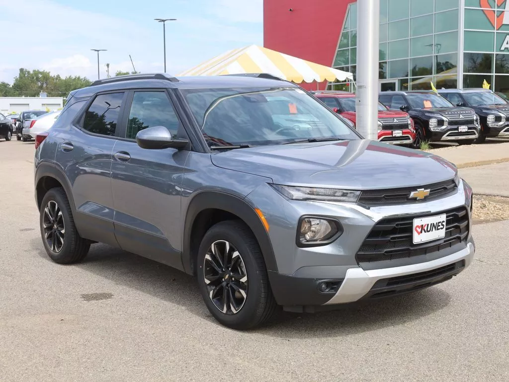 Used 2021 Chevrolet Trailblazer LT with VIN KL79MRSL7MB164697 for sale in Madison, WI