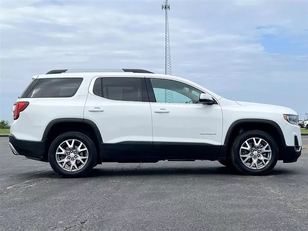 Used 2022 GMC Acadia SLT with VIN 1GKKNUL40NZ110098 for sale in Kirksville, MO