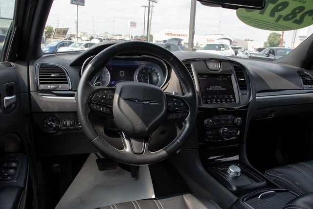 Used 2022 Chrysler 300 S with VIN 2C3CCABG1NH123141 for sale in Joplin, MO