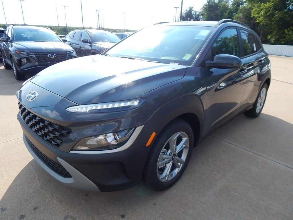 Used 2023 Hyundai Kona SEL with VIN KM8K32AB5PU061239 for sale in Norman, OK