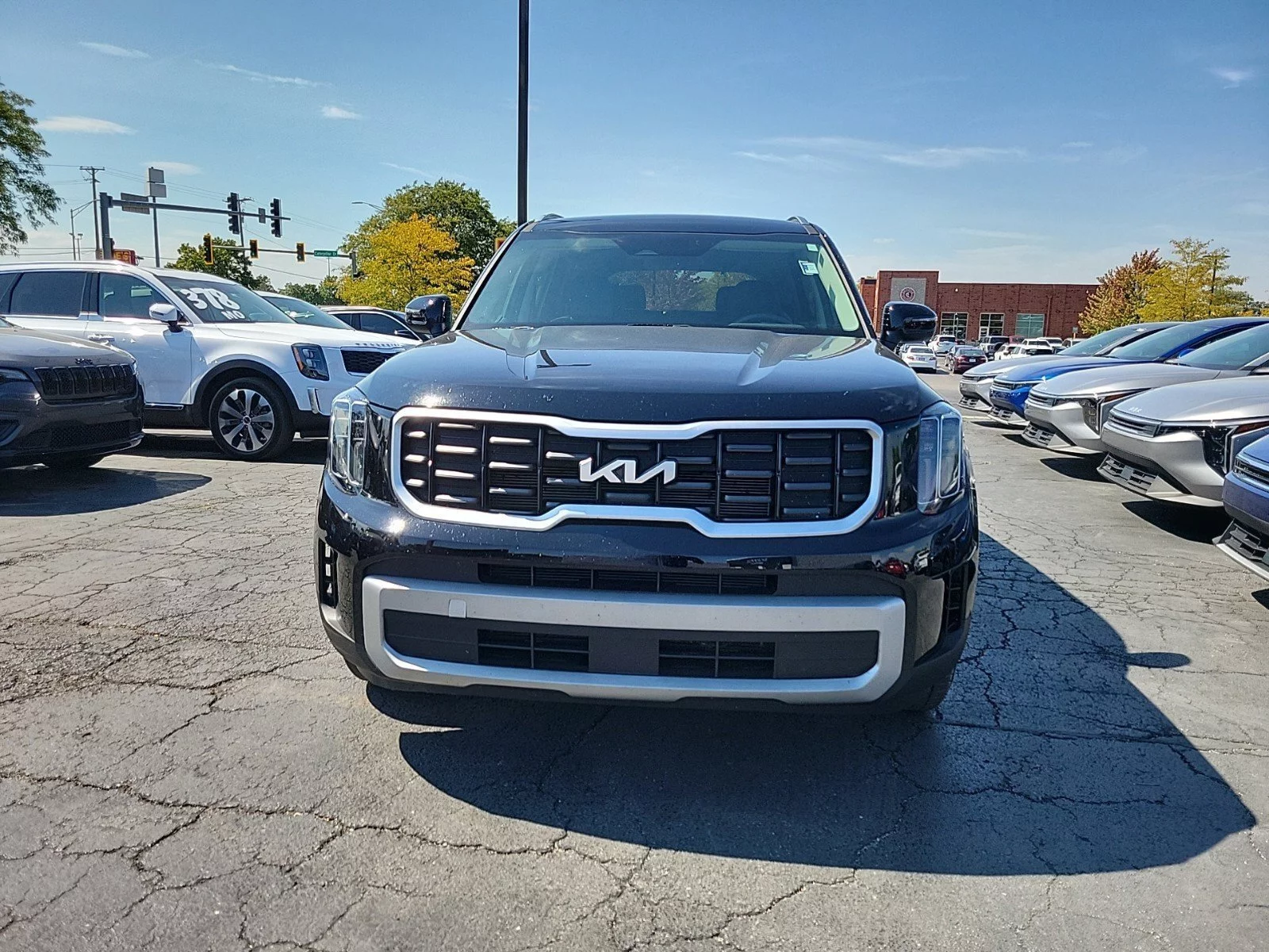 Used 2023 Kia Telluride S with VIN 5XYP6DGC3PG402894 for sale in Joliet, IL