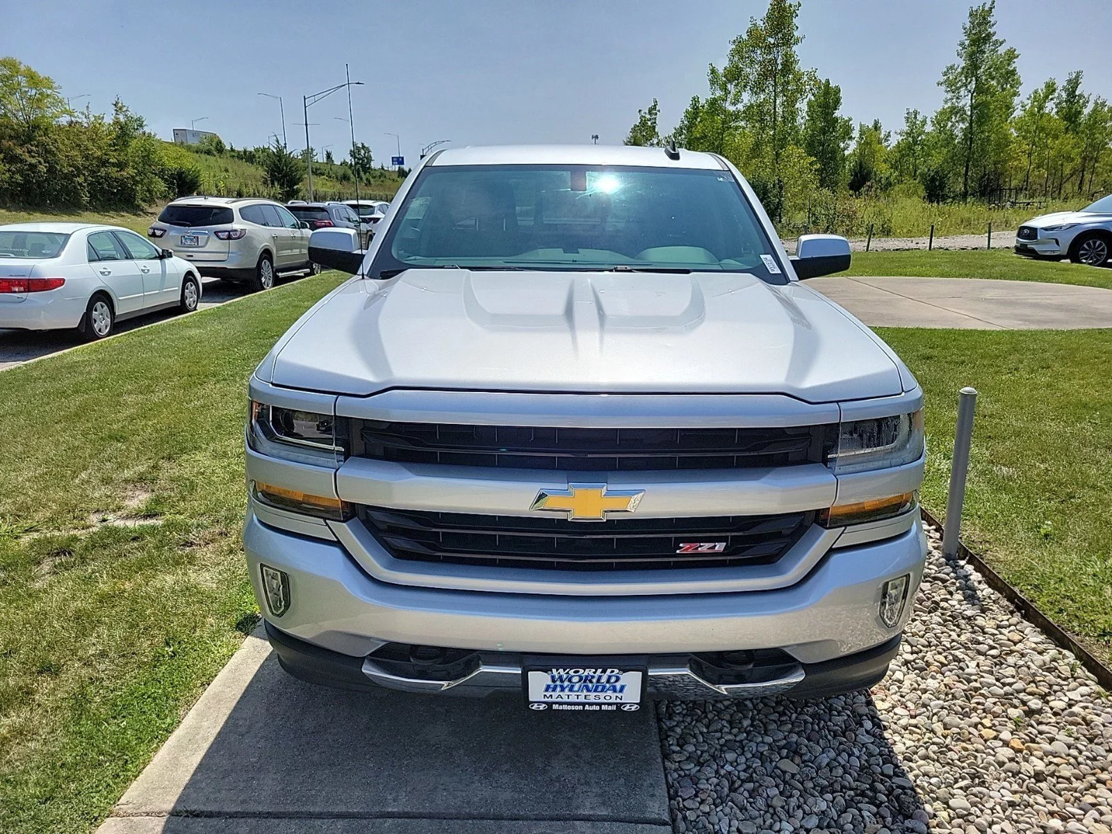 Used 2018 Chevrolet Silverado 1500 LT Z71 with VIN 1GCVKREC2JZ206103 for sale in Matteson, IL