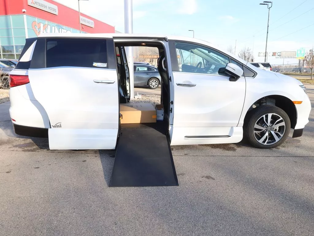 Used 2023 Honda Odyssey Touring with VIN 5FNRL6H83PB009105 for sale in Madison, WI