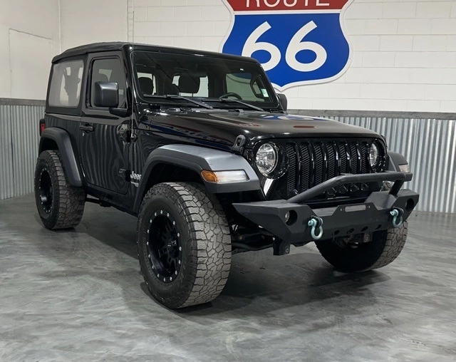 Used 2018 Jeep All-New Wrangler Sport with VIN 1C4GJXAG3JW157214 for sale in Norman, OK