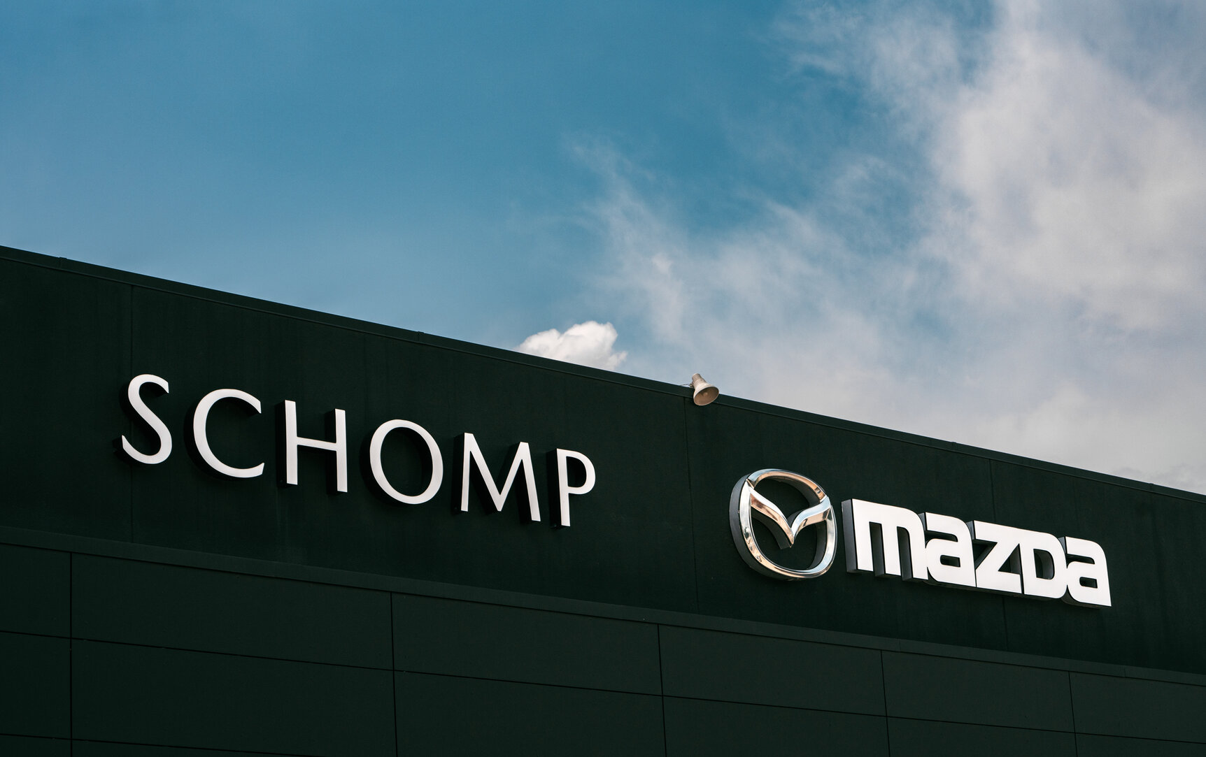 Schomp Mazda-exterior