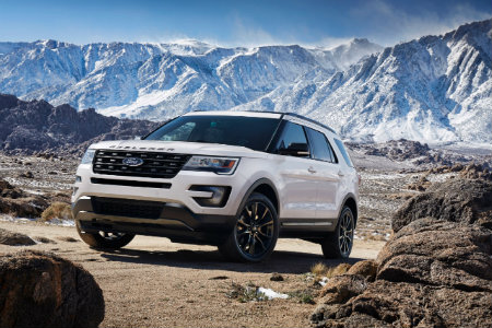 2017 Ford Explorer white