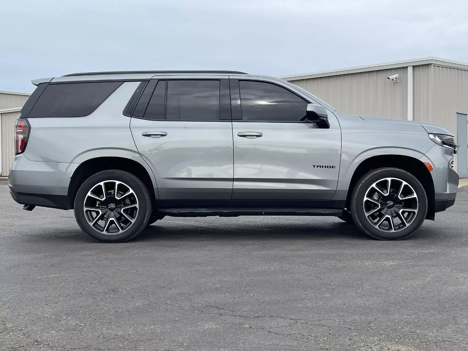 Used 2023 Chevrolet Tahoe RST with VIN 1GNSKRKD5PR207732 for sale in Kirksville, MO