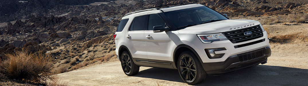 2017 Ford Explorer white