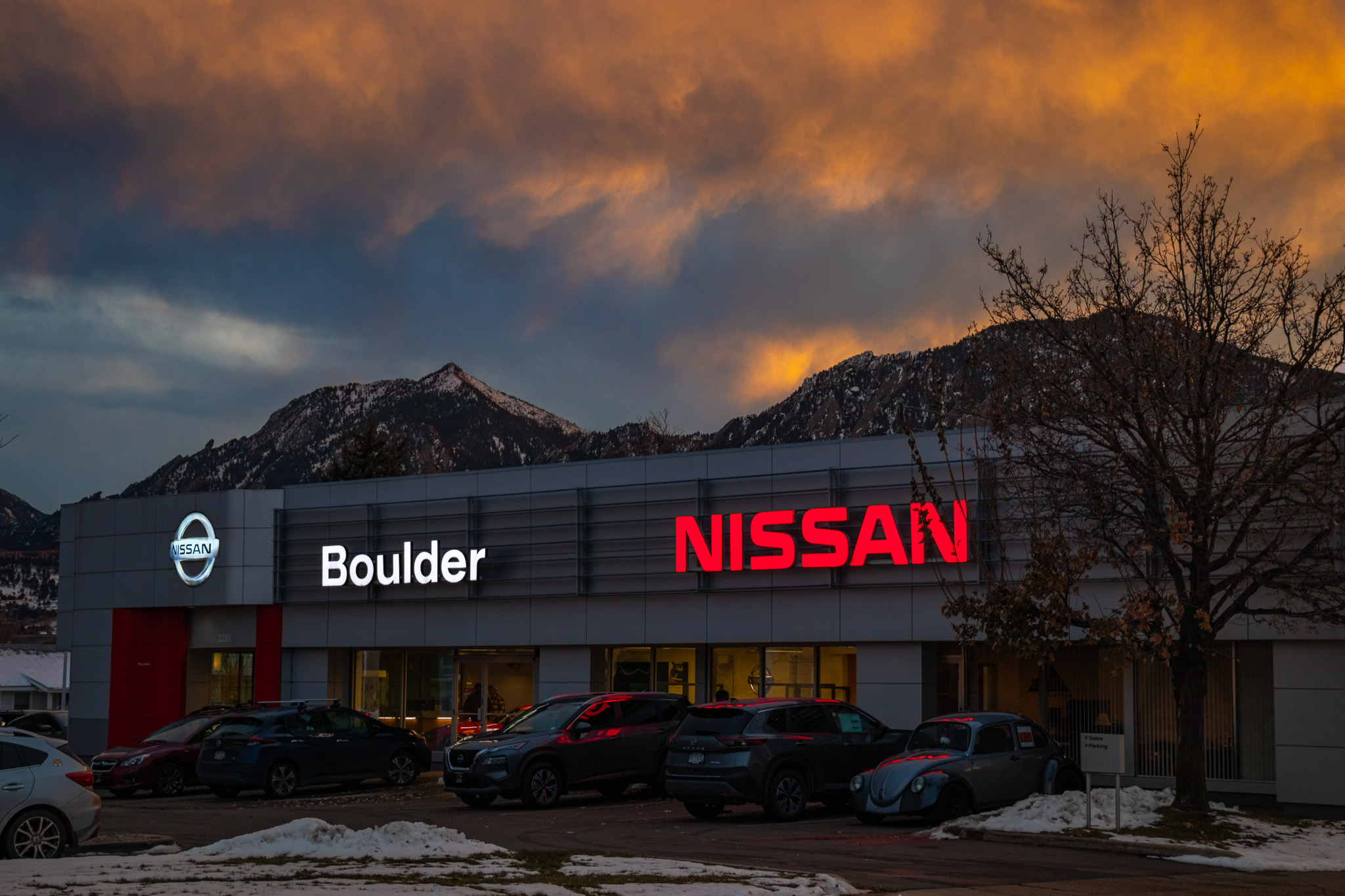 Exterior of Boulder Nissan at Dusk