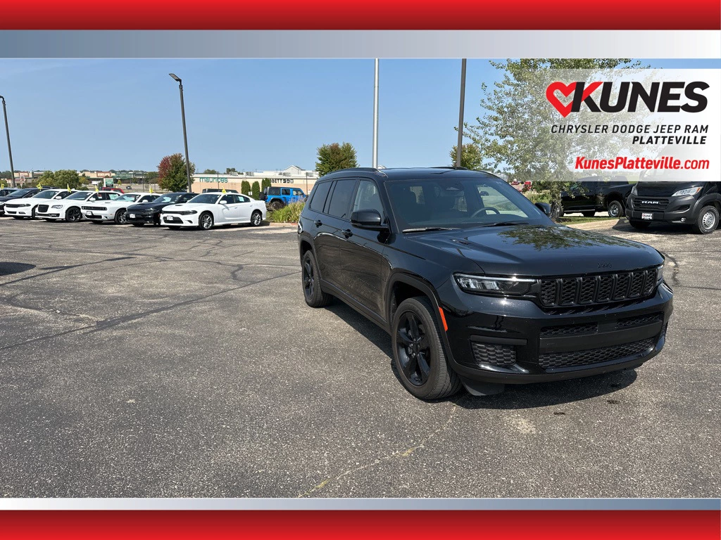 Used 2023 Jeep Grand Cherokee L Altitude with VIN 1C4RJKAG4P8893801 for sale in Platteville, WI