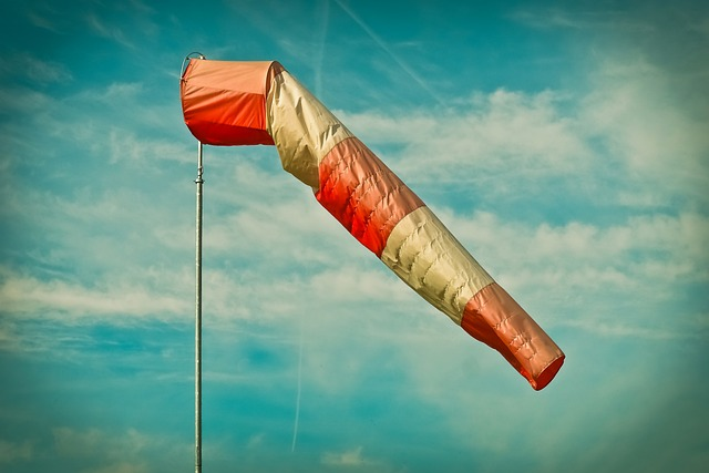 wind sock, pole, sky