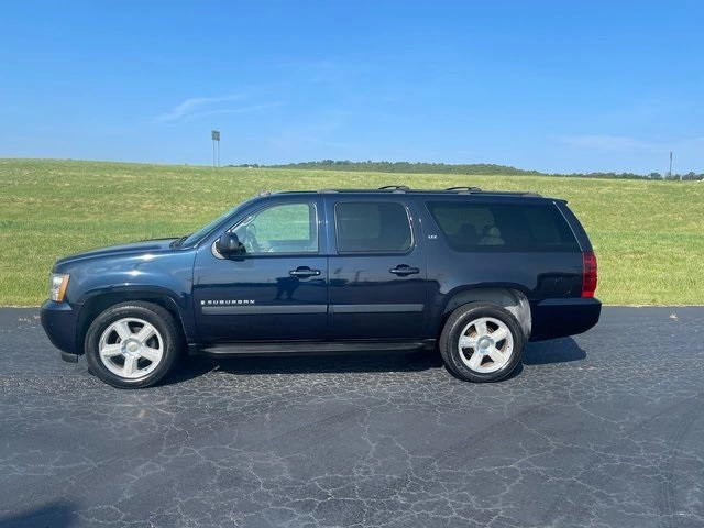 Used 2007 Chevrolet Suburban LS with VIN 1GNFC16017J173696 for sale in Poteau, OK