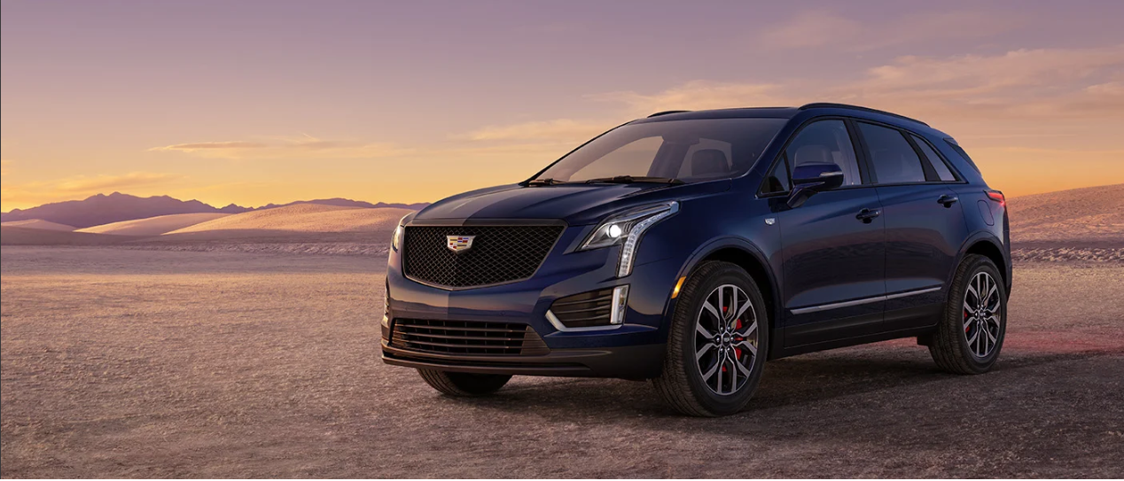 navy blue 2023 Cadillac XT5