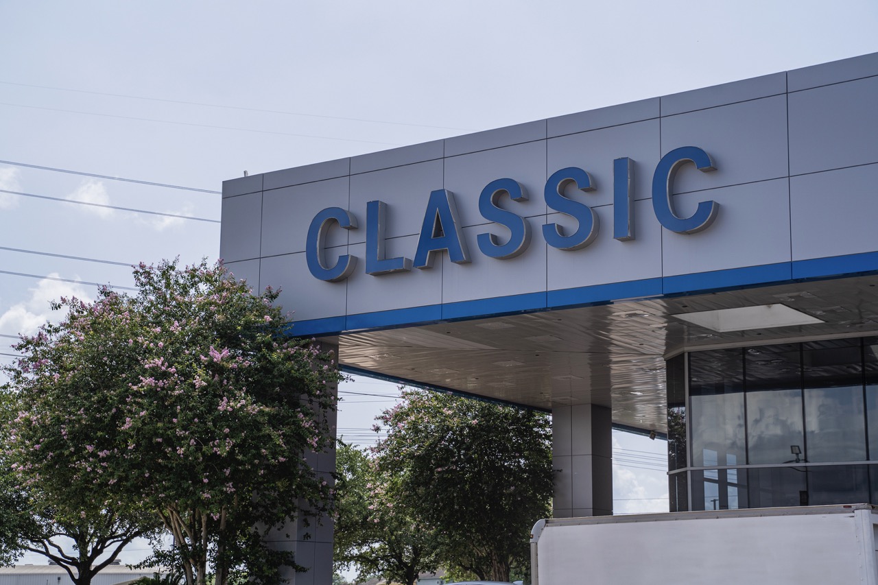 Classic ELITE Chevrolet Sugar Land, Houston Premier Chevy Dealer for New &  Used Cars