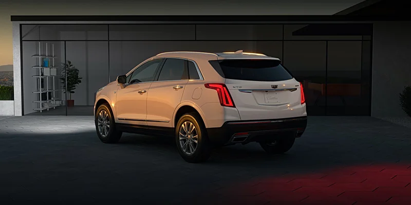 white 2023 Cadillac XT5