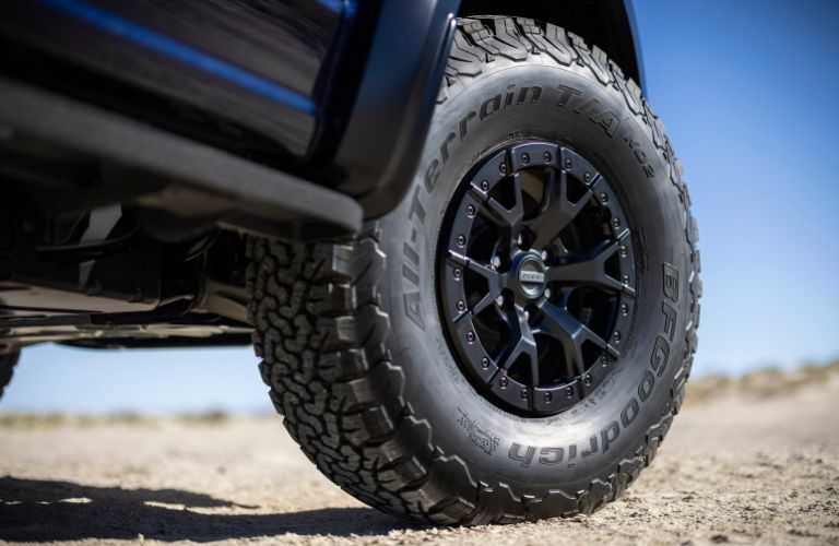 2023 Ford F-150 Raptor R 37-inch Alloy Wheels