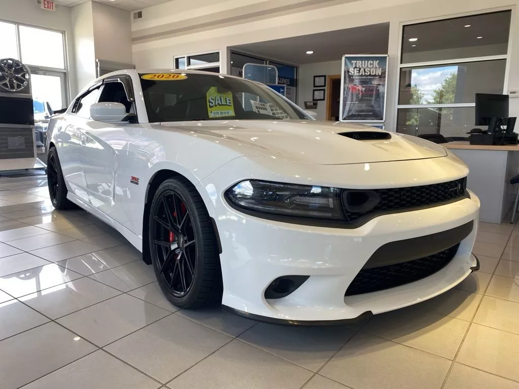 Used 2020 Dodge Charger Scat Pack with VIN 2C3CDXGJ6LH114663 for sale in Mount Carroll, IL