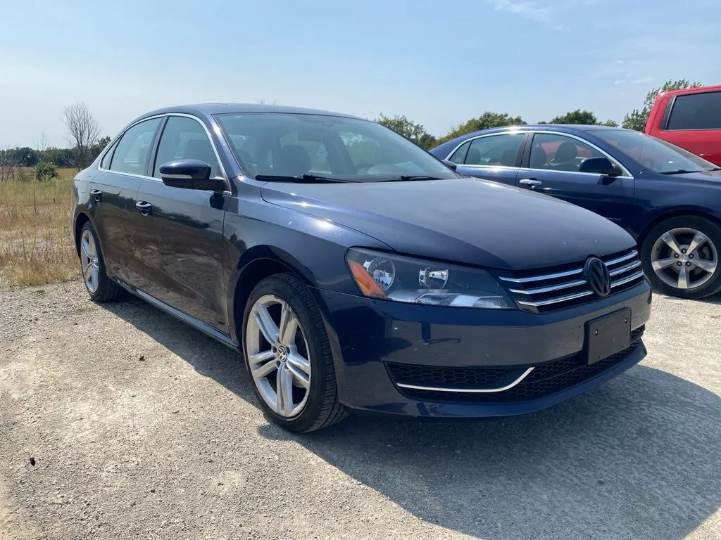 Used 2014 Volkswagen Passat SE with VIN 1VWBN7A30EC106902 for sale in Morrison, IL