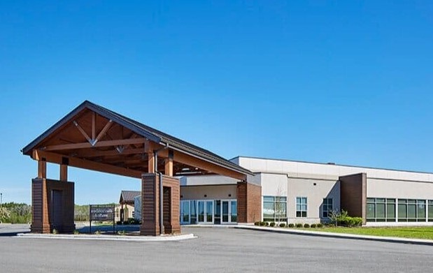 Entrance to Lakland Church