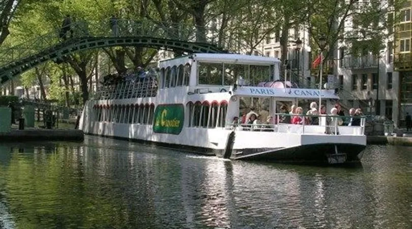 Croisière sur la Seine et le canal Saint Martin