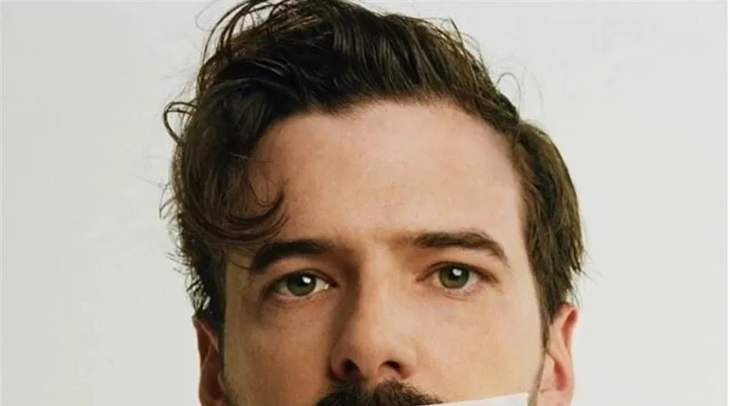 Marc-Antoine Le Bret dans Solo