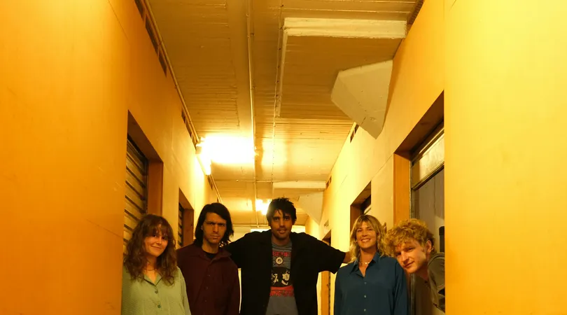 Alien Nosejob + Mostaza Karizia