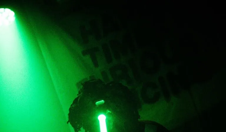 Concert ➔ Snapped Ankles