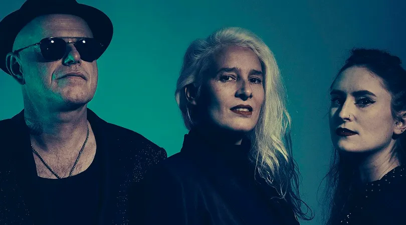 Demi Mondaine (+ Elan)