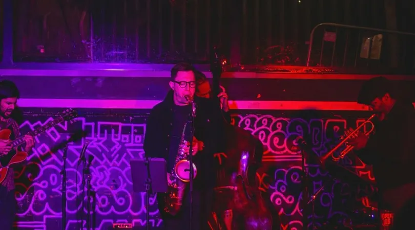 LIVE JAZZ JAM W/ STRATOS