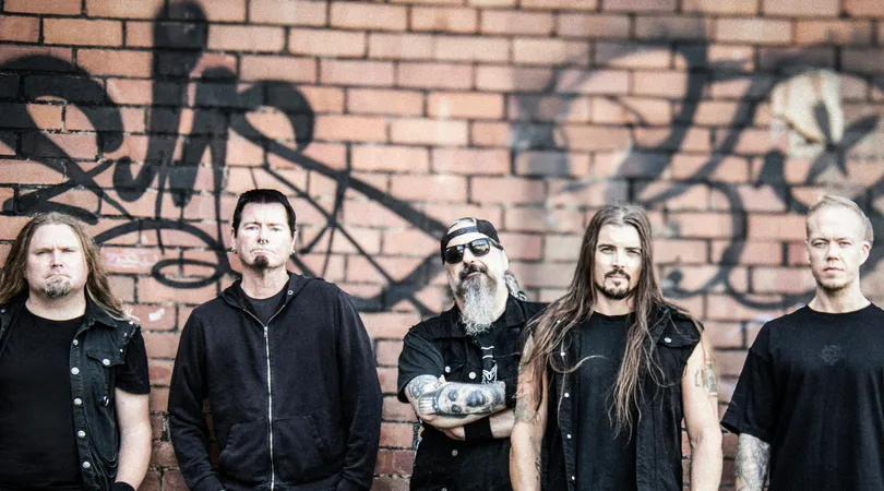 ONSLAUGHT + Invités