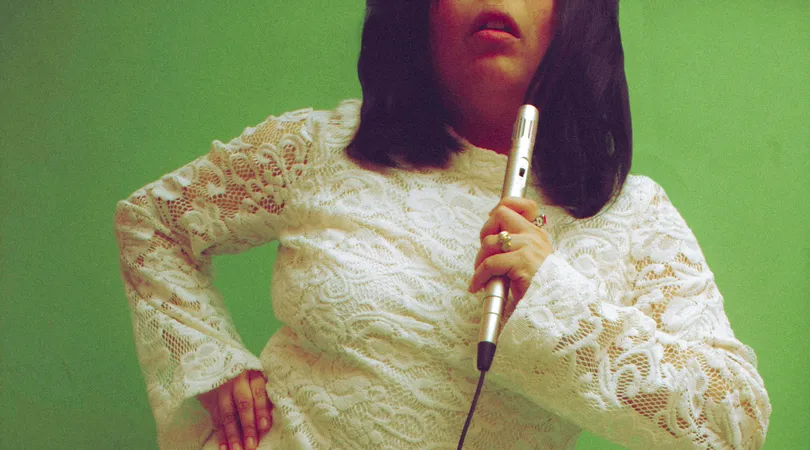 Sunday Tribute - 60's Girl Group (Nancy Sinatra, Aretha Franklin, The Ronettes, The Supremes, Etta James)