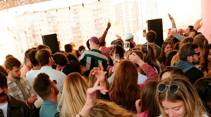 The 90s Party pres: 90's Rooftop Edition